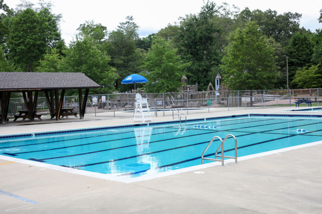 What a commercial pool management contract should actually cover